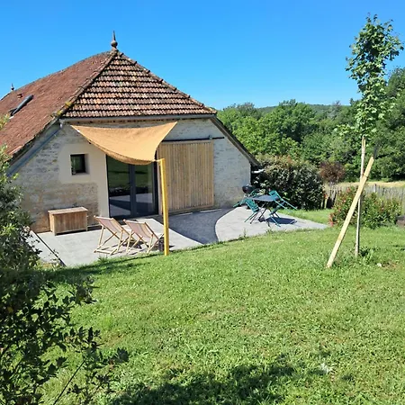 Les Hauts De Bagadou Bed and Breakfast 4*